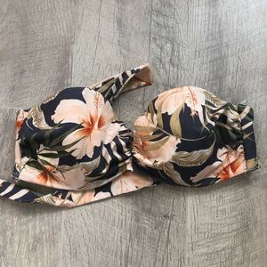 Strapless bathing suit top